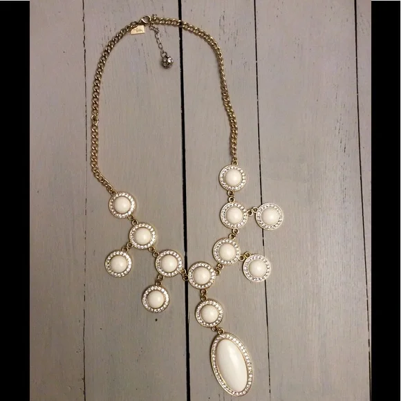 Lilly Pulitzer Gold and Cream Necklace - Picture 3 of 6